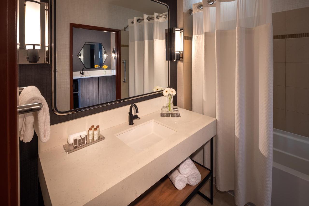 Silver Cloud Hotel - Seattle Stadium Екстериор снимка